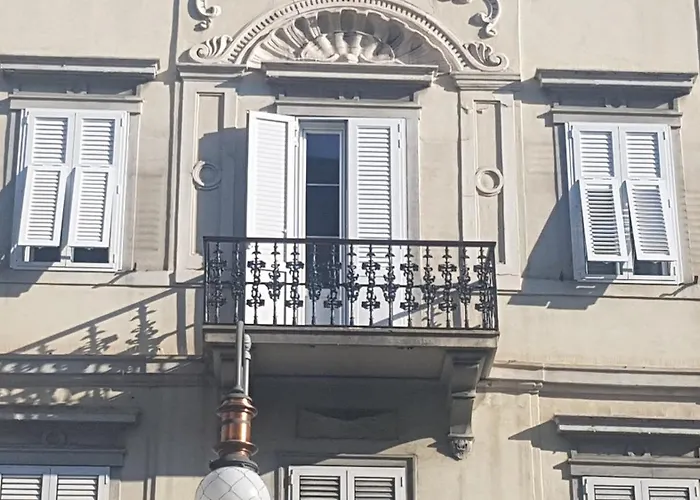 Pensión Center & - Fiori Di 4*