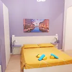 Guest house Center & - Fiori Di 4*