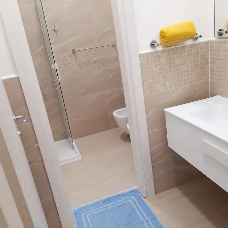 Center & - Fiori Di 4* Trieste