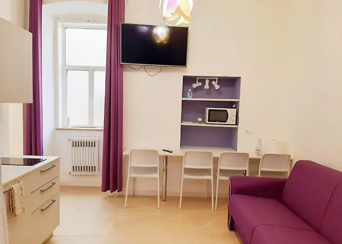 Guest house Center & - Fiori Di Trieste